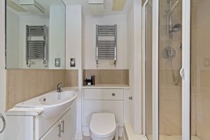 Ensuite- click for photo gallery